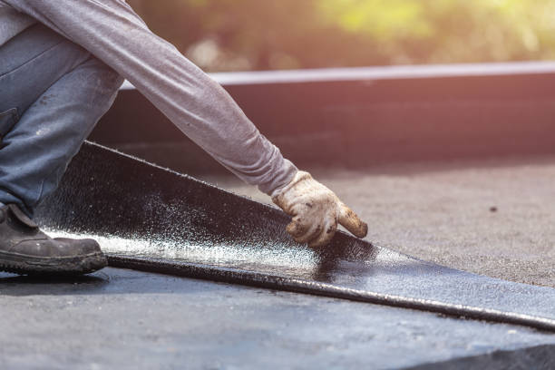 Professional Vapor Barrier Installation technician working in Brooklyn, NY